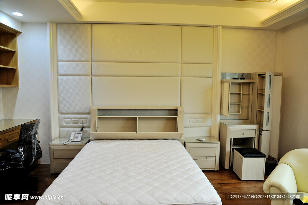 简约现代风格卧室空间