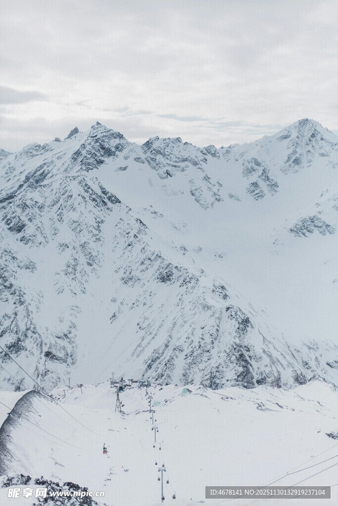 雪山壮丽风光