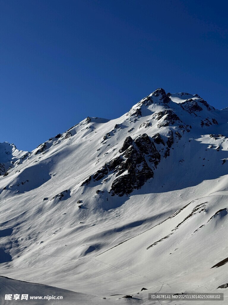 雪山美景