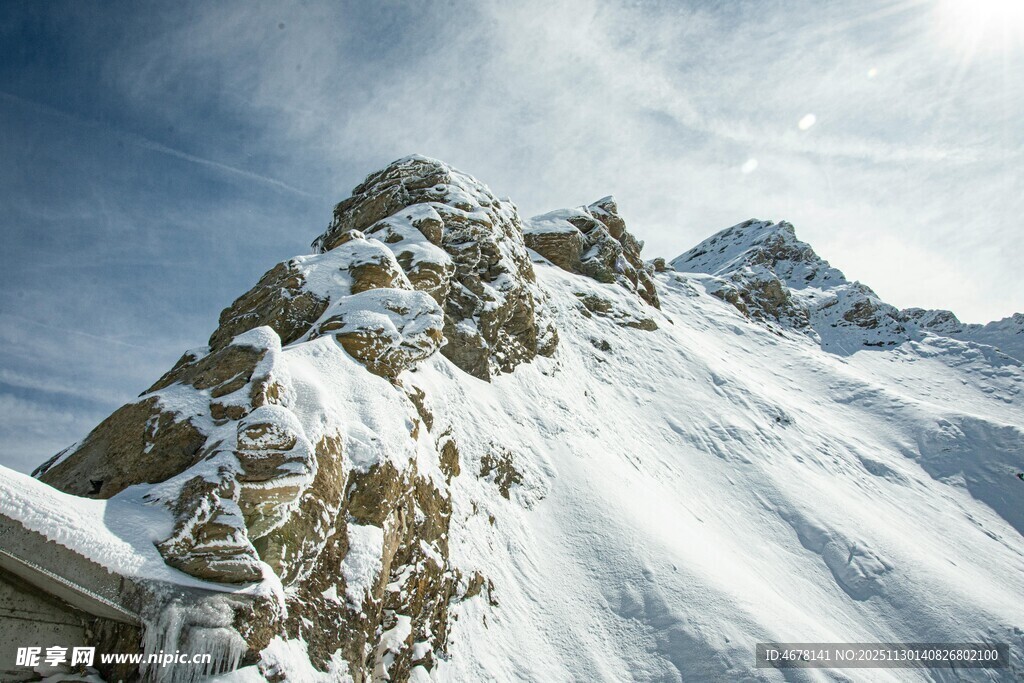 雪山壮丽景致