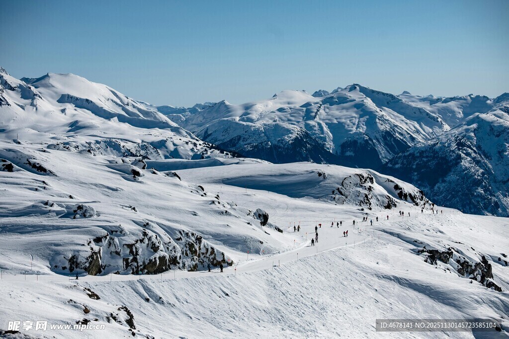 雪山壮丽风光