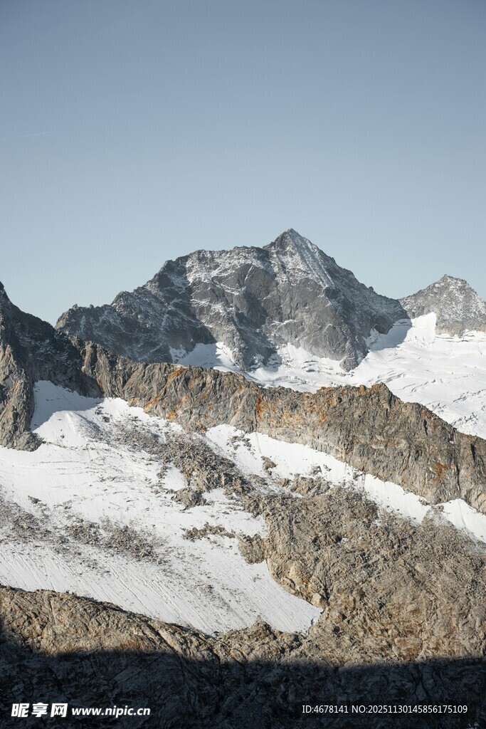 雪山壮丽景致