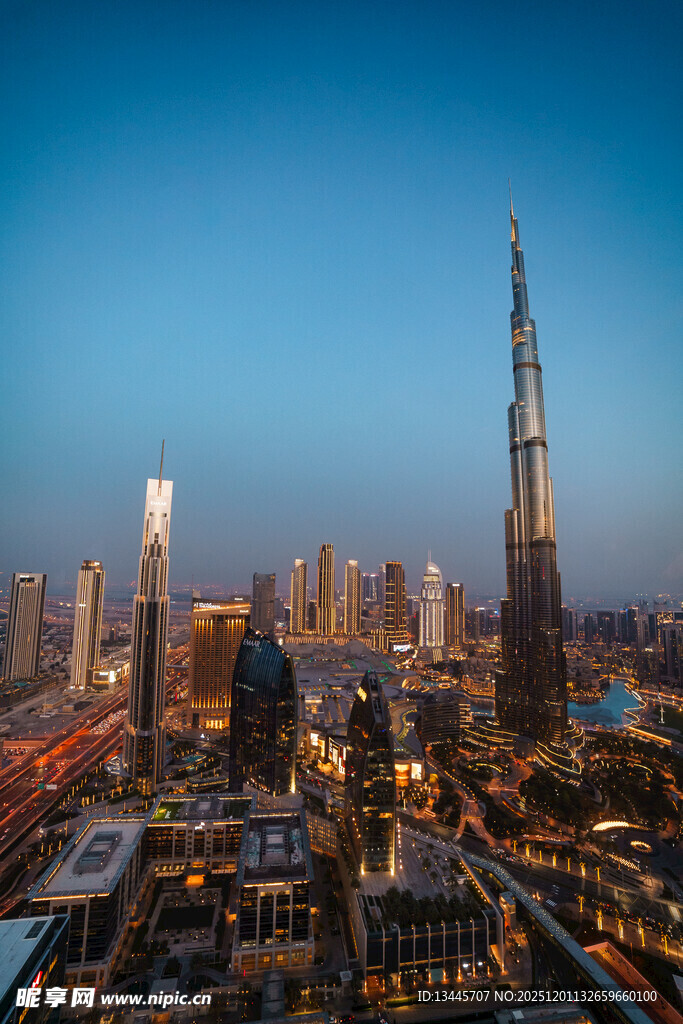 上海城市天际线璀璨夜景