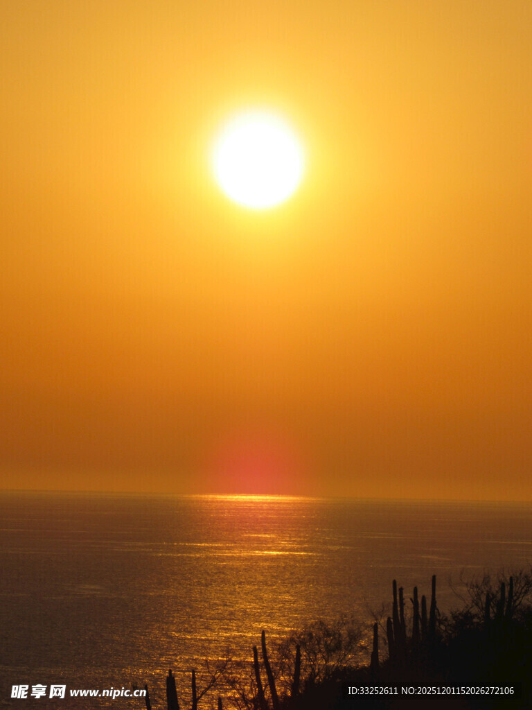 海上日落美景