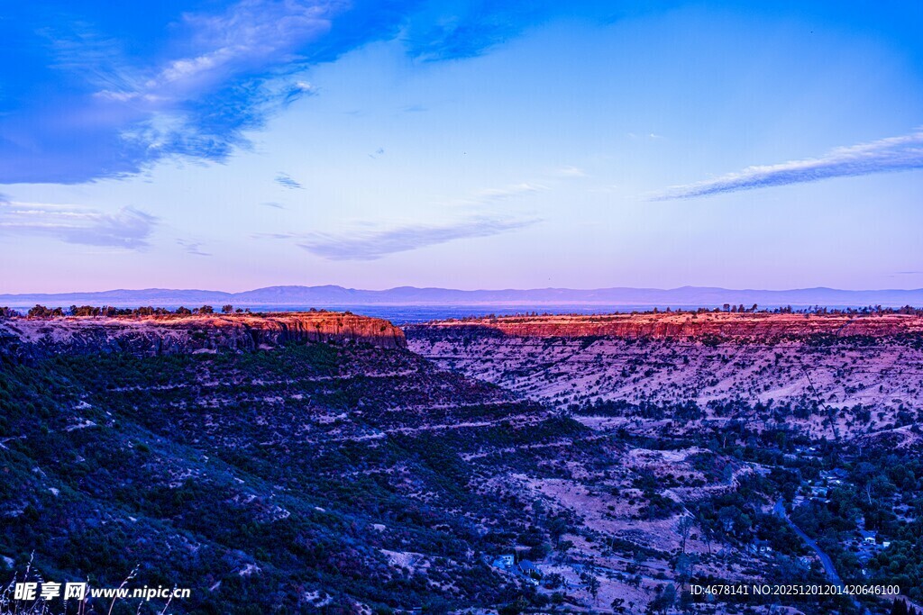 壮丽原野黄昏美景