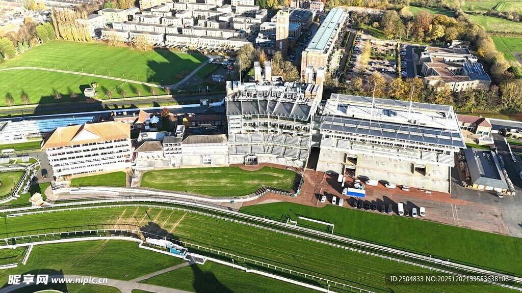 俯瞰美丽校园建筑景观