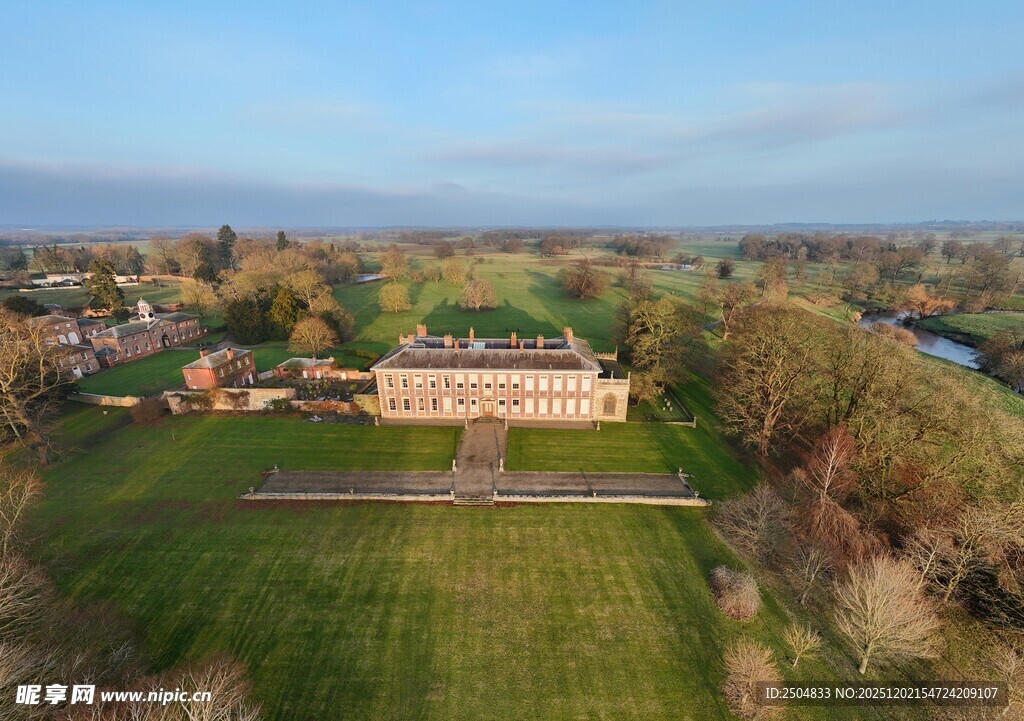 俯瞰美丽庄园绿地景观