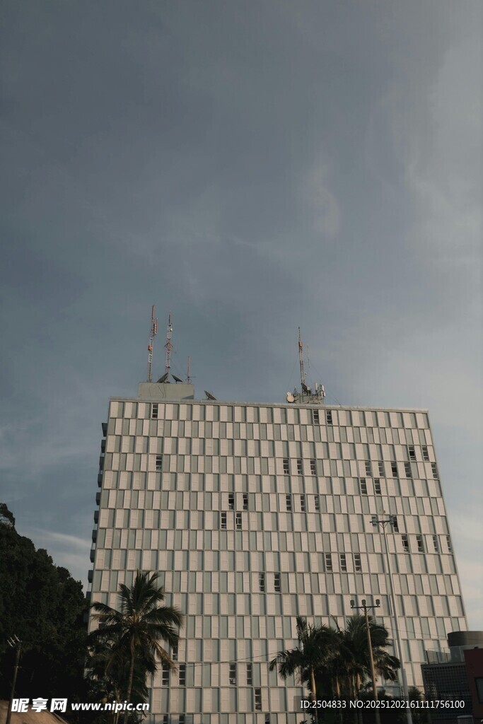 城市中的高大建筑