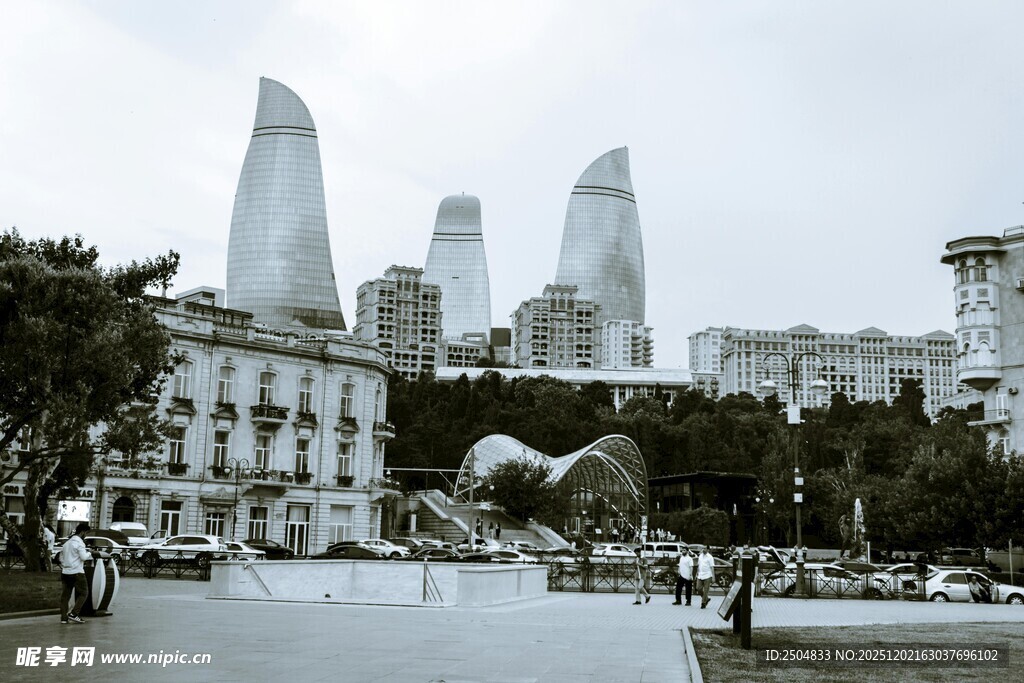 巴库火焰塔城市景观