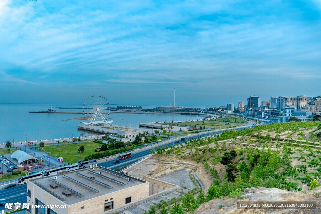 城市滨海风光全景