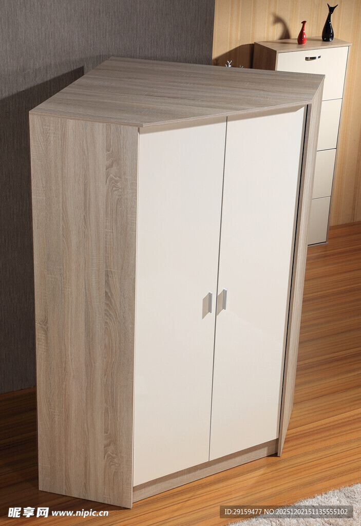 简约双门木质储物柜