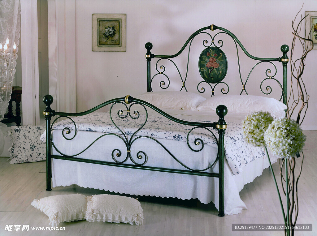 欧式铁艺床尽显优雅格调