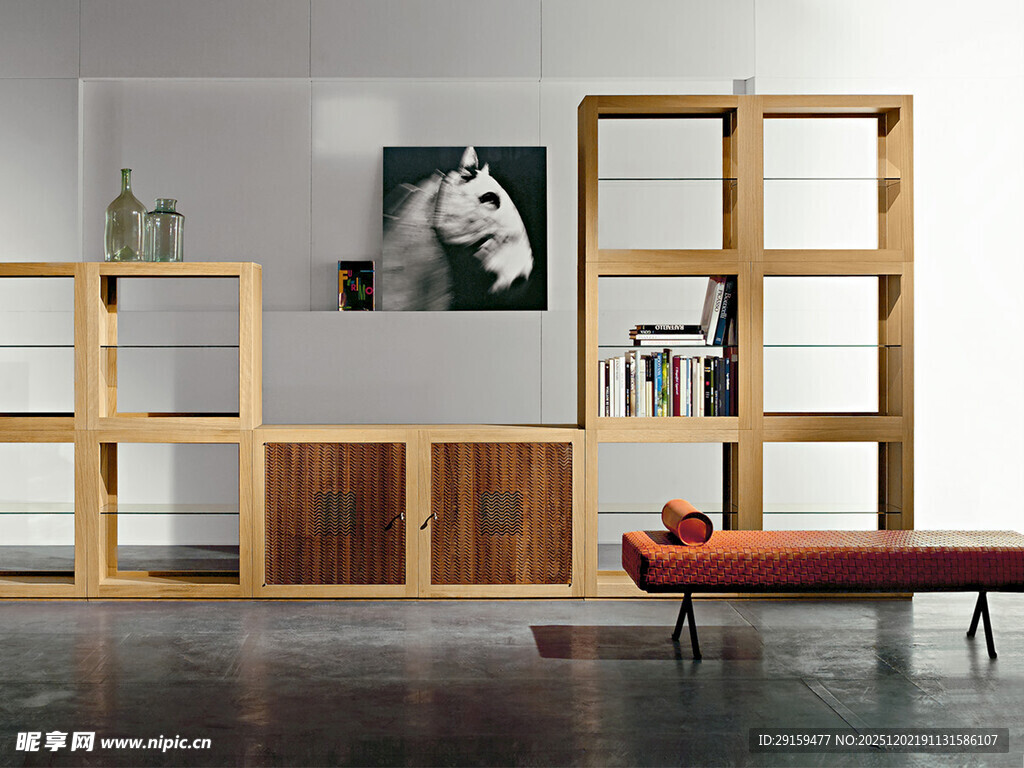 简约木质家具室内场景