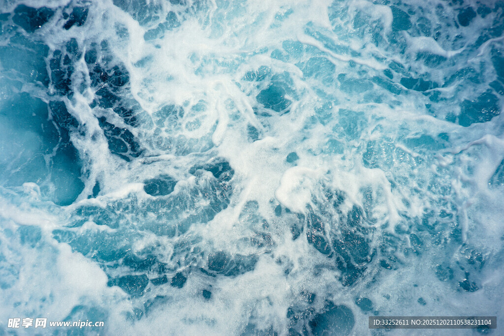 蓝色海浪纹理特写