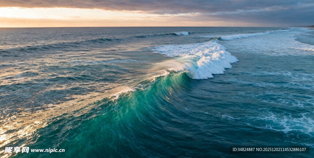 壮观海浪大海壮丽景象