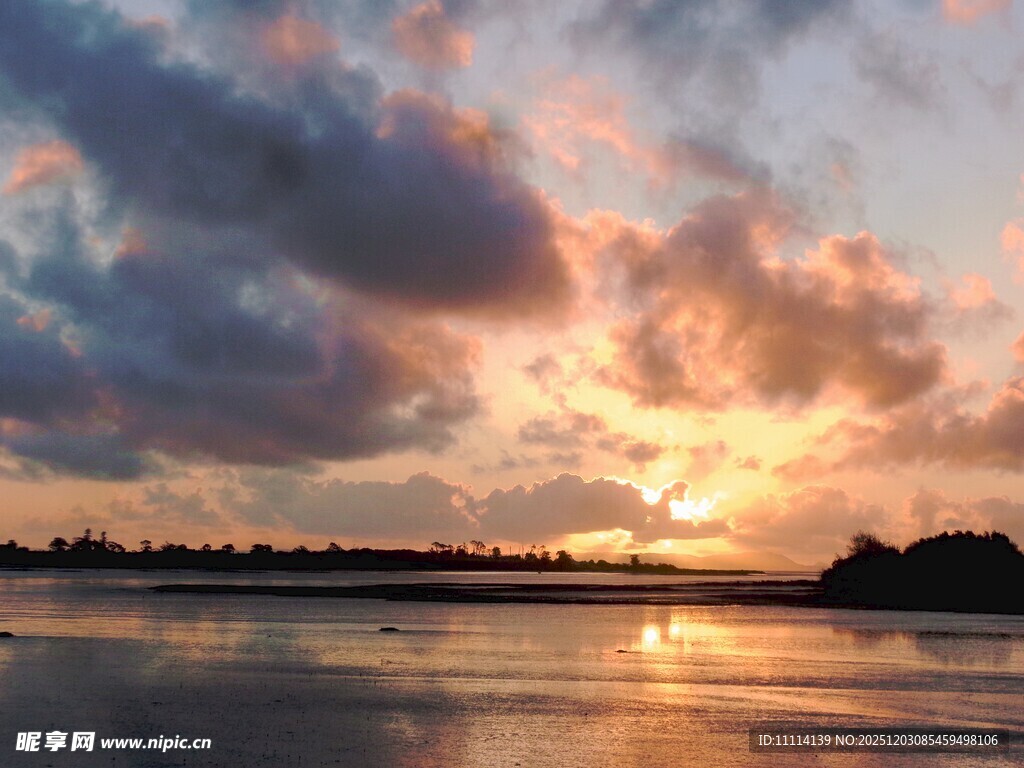 海边壮丽日落美景