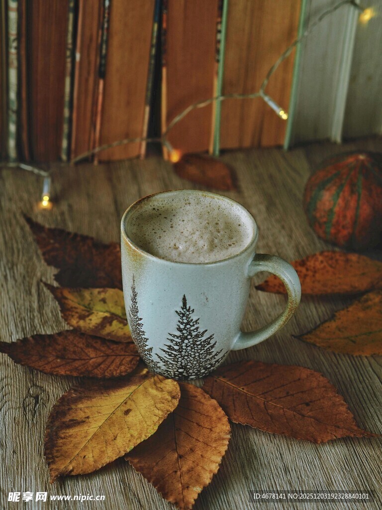 秋日温馨咖啡时光