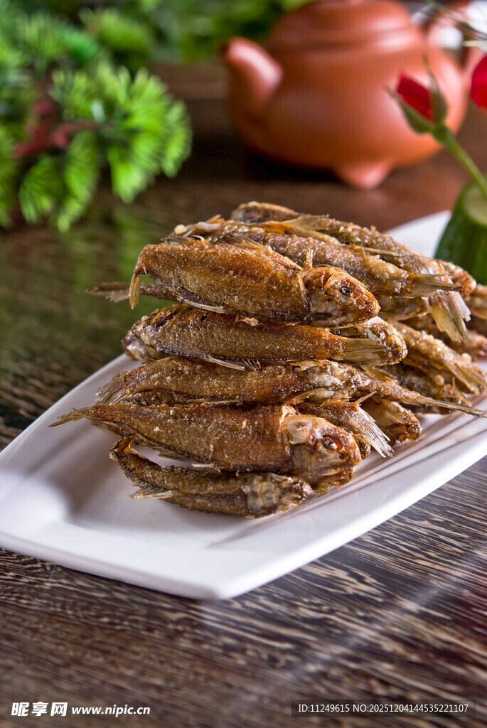 干炸野生小鲫鱼