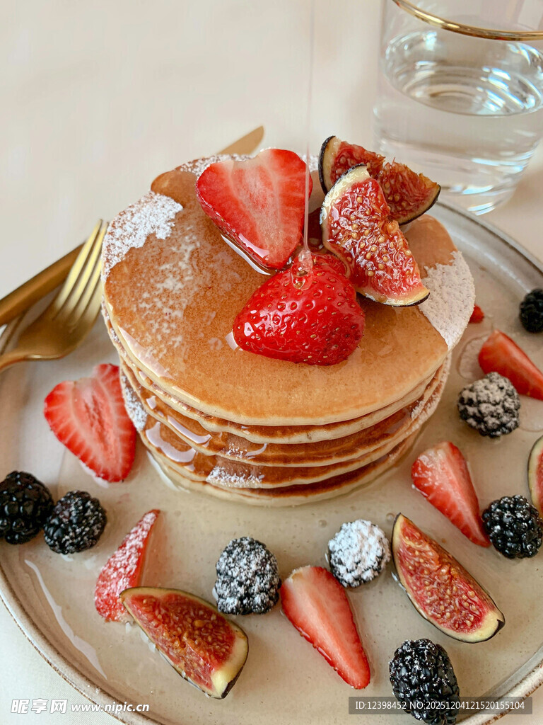 美味水果松饼拼盘