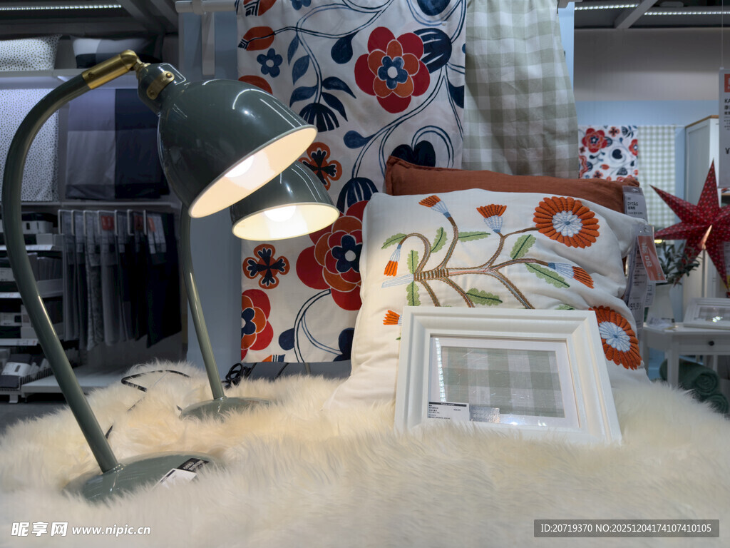 室内艺术装置展示场景