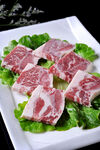 新鲜雪花牛肉片摆盘