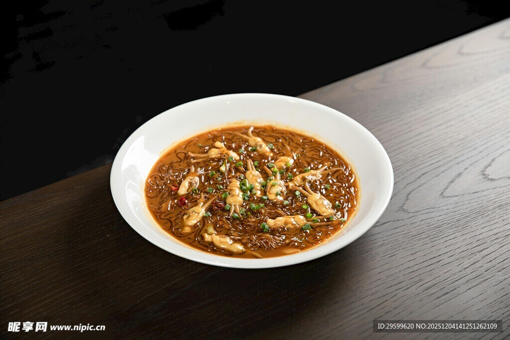 一碗美味的特色风味汤面