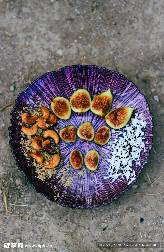 多彩贝壳装饰盘