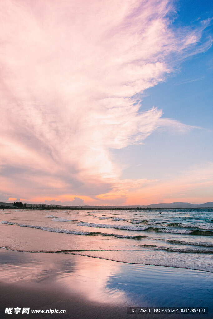 海边日落时分美丽天空