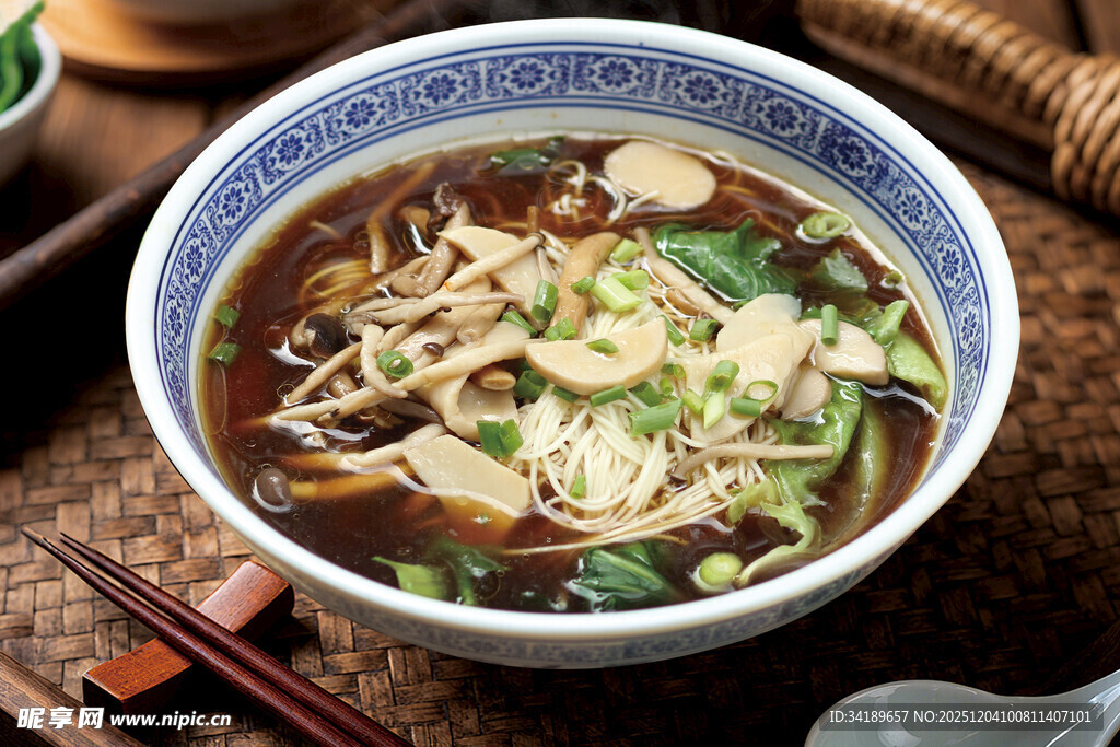 香菇鸡汤面