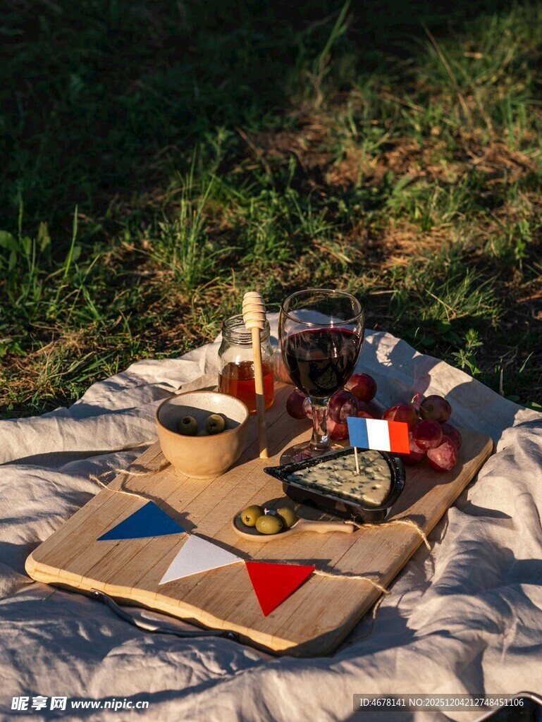 户外野餐场景惬意时光