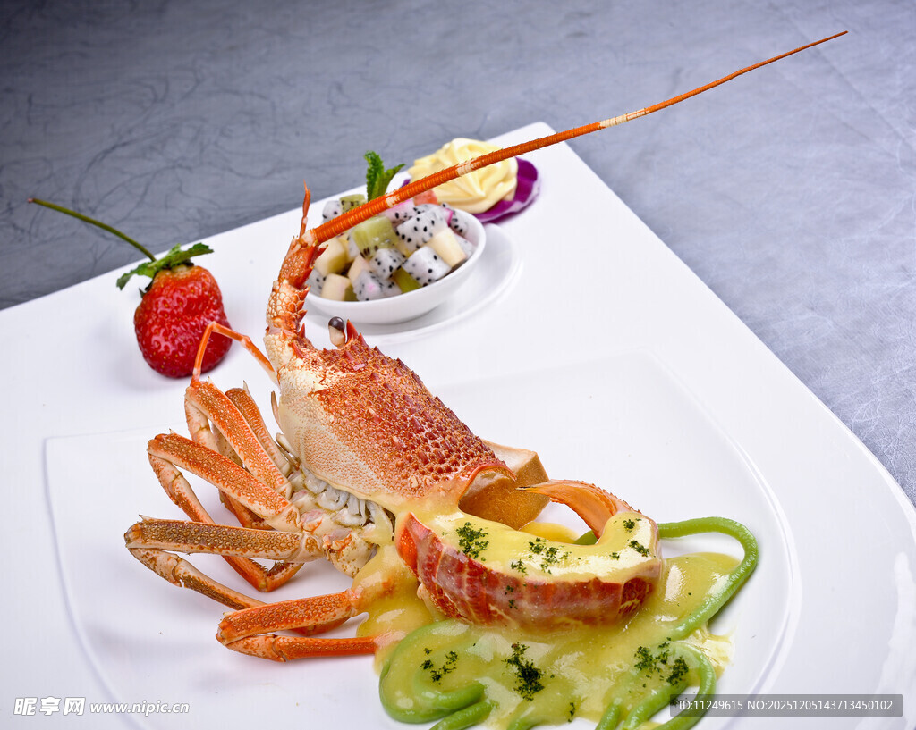 香草小米汁焗龙虾仔