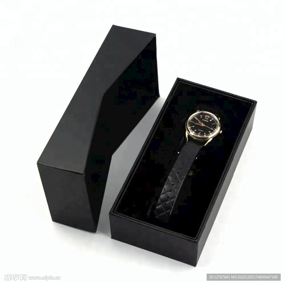 精致黑盒中的优雅腕表