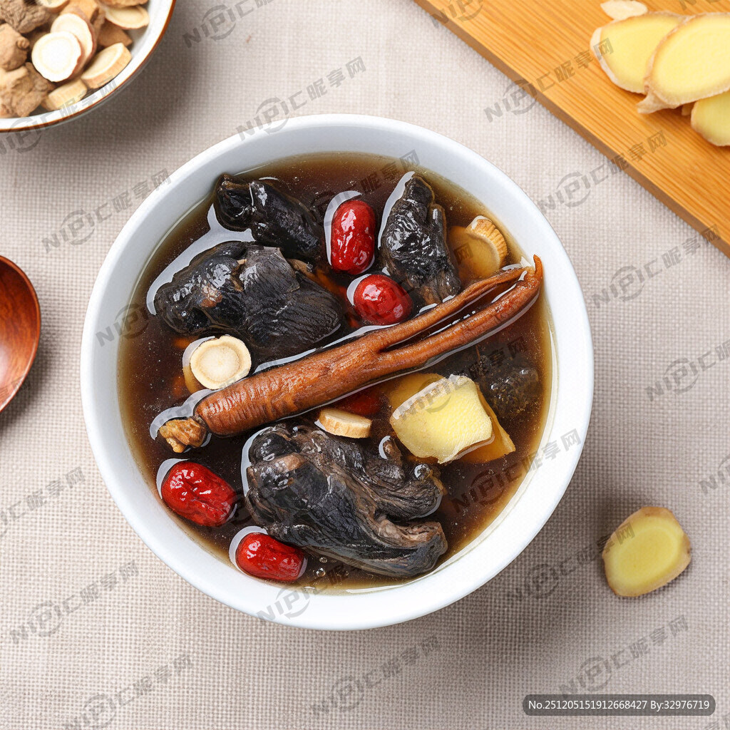 参芪巴戟乌鸡汤 黄芪 巴戟