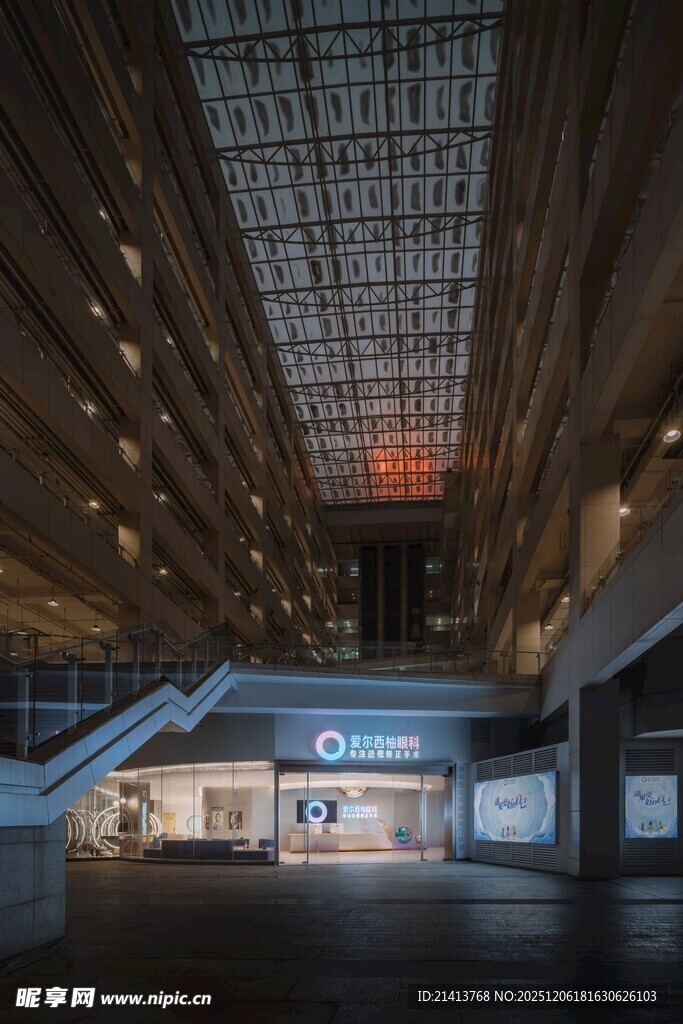 现代风格室内建筑空间