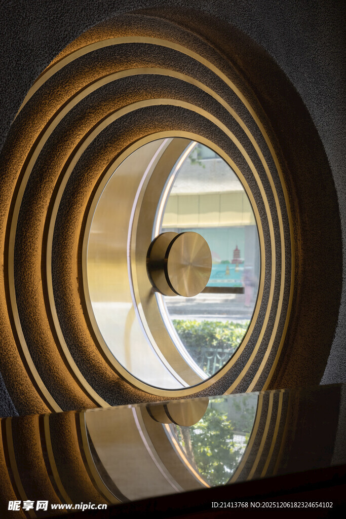 金属环形创意艺术摆件