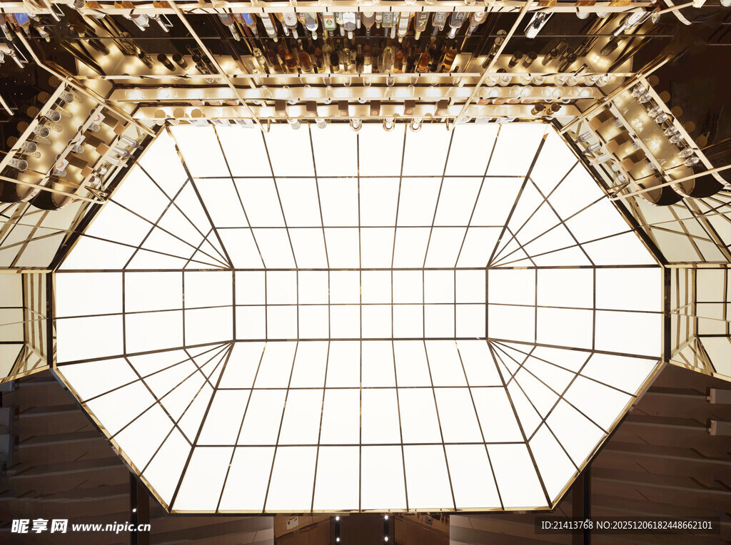 室内八边形玻璃天窗景观