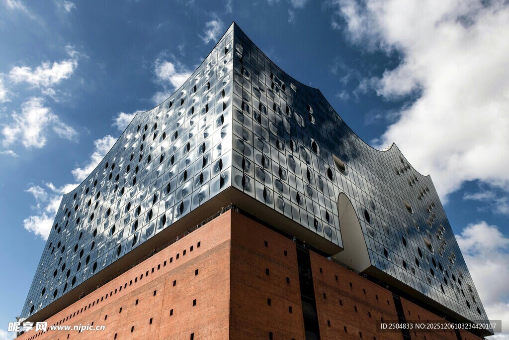 现代风格独特建筑外观