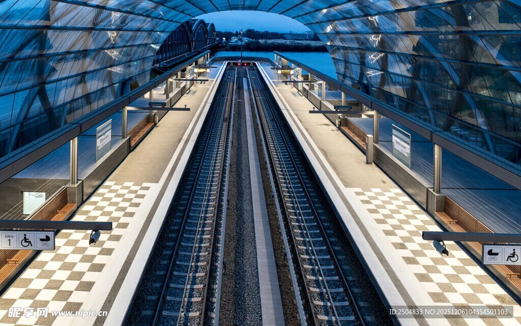 城市轨道交通铁轨景观