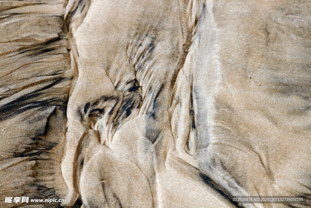 流动纹理的抽象沙土画面