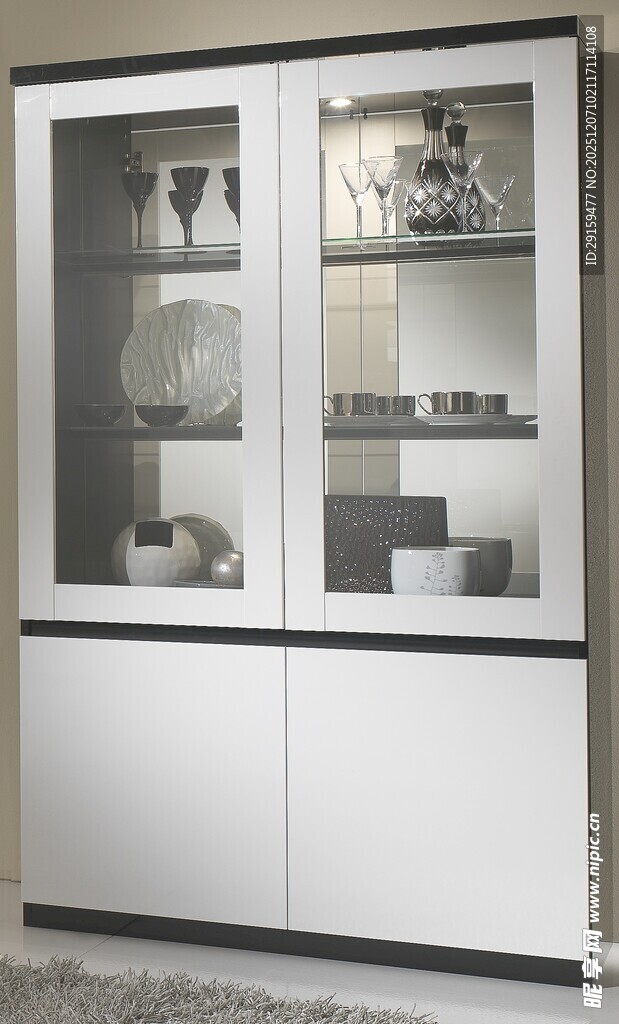 现代简约玻璃门收纳柜