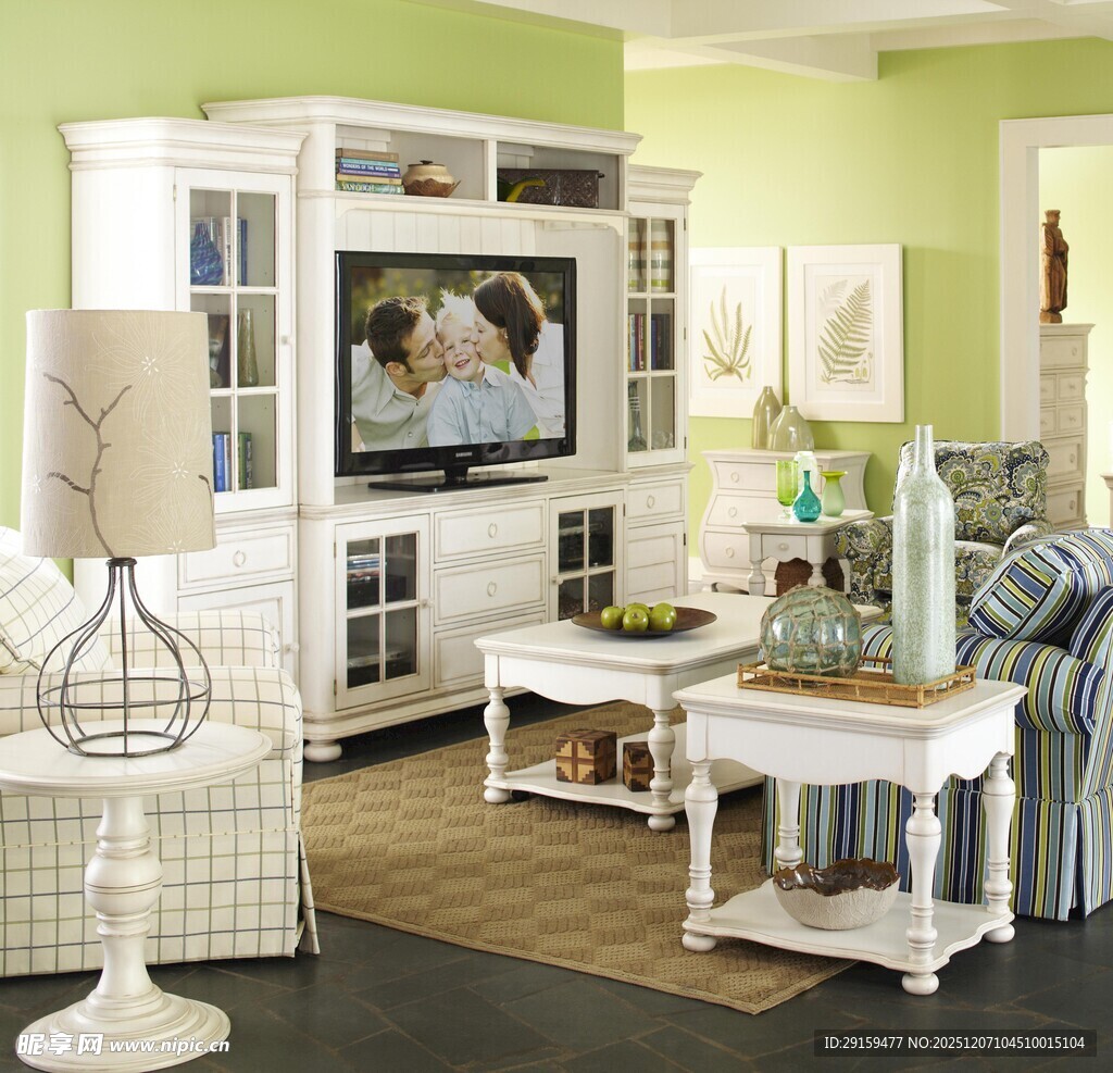 清新风格白色客厅家具展示