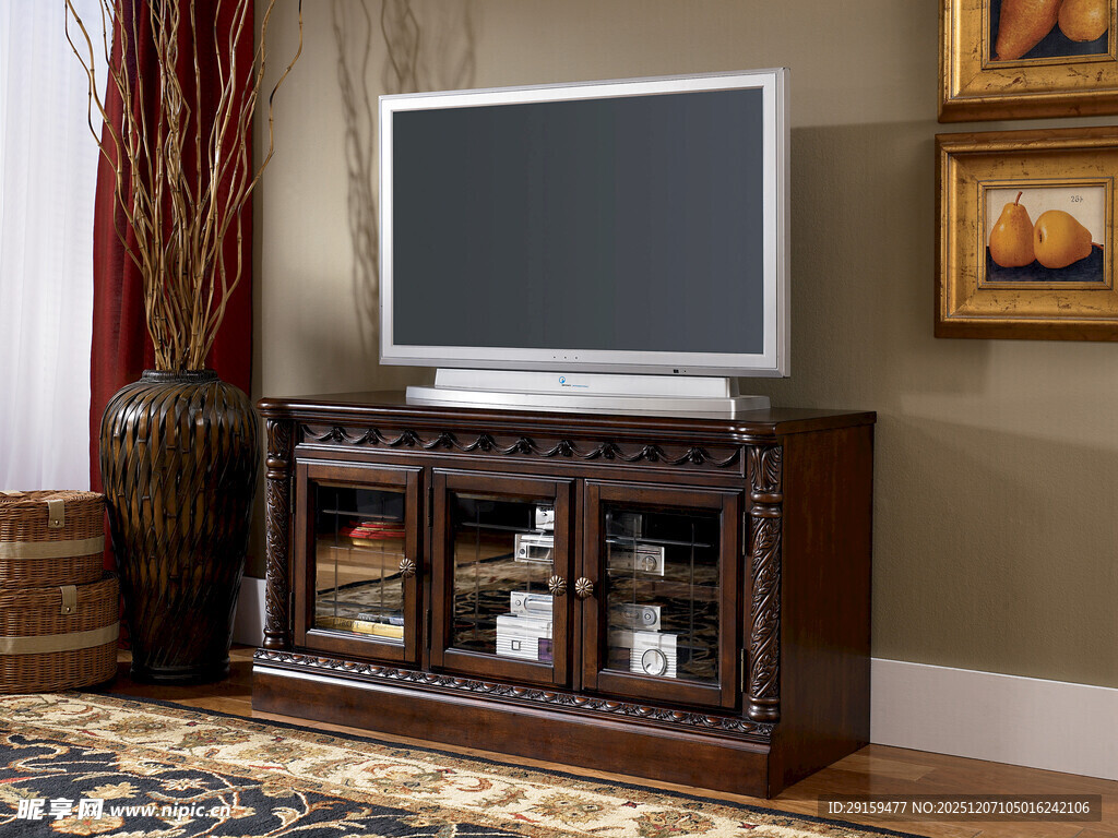 复古电视柜搭配老式电视