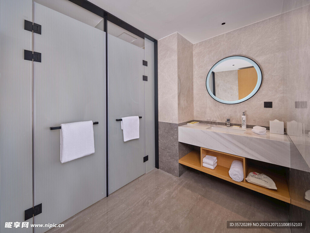 现代简约风格浴室空间