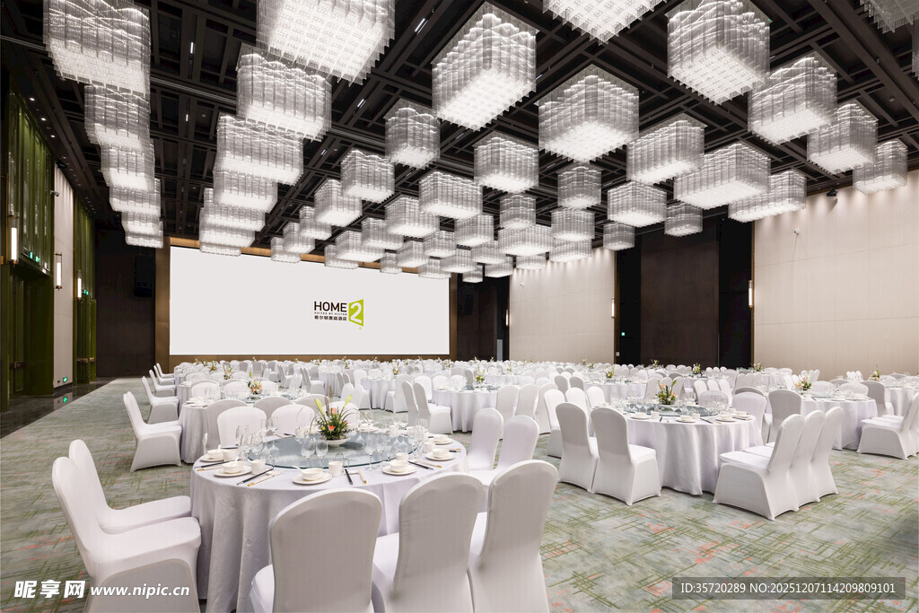 豪华宴会大厅布置场景