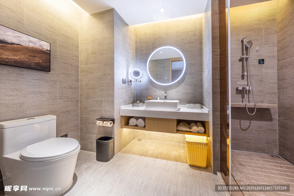 现代简约风卫生间设计