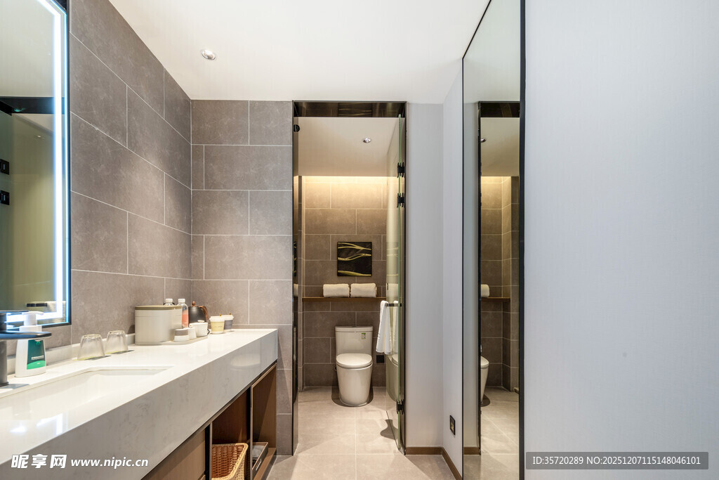 现代简约风卫生间设计