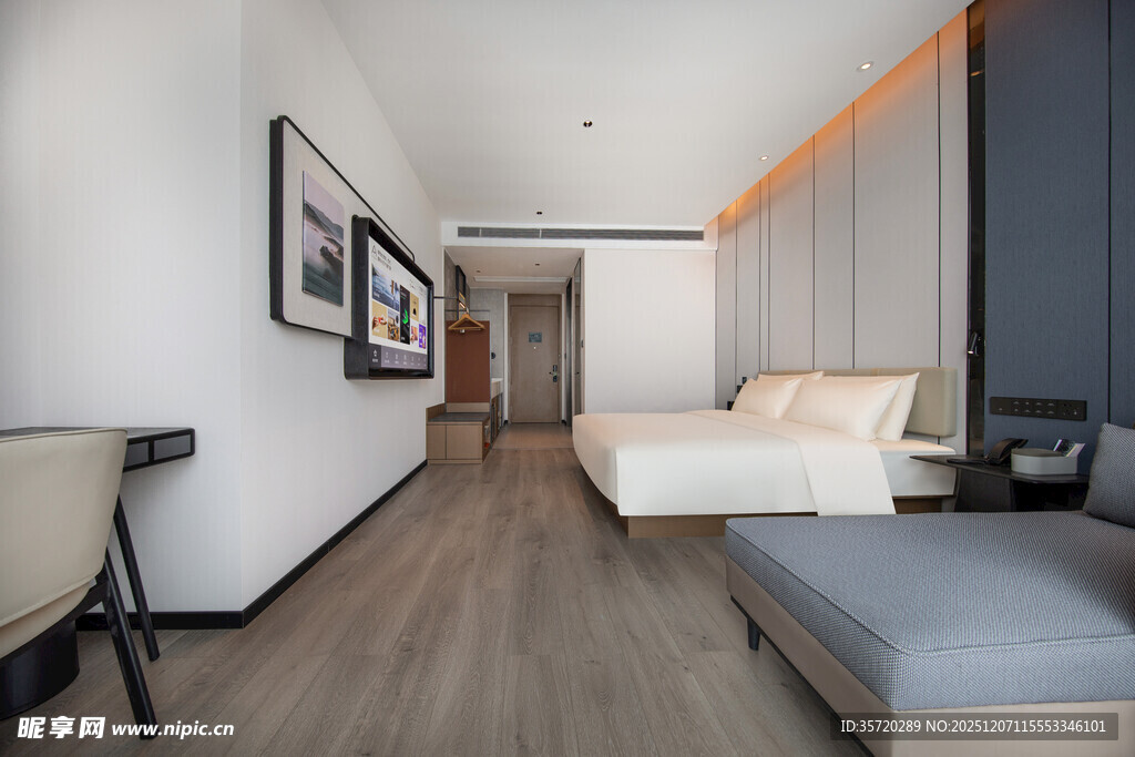 现代简约风格的酒店客房