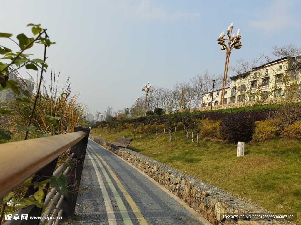 户外休闲步道风光