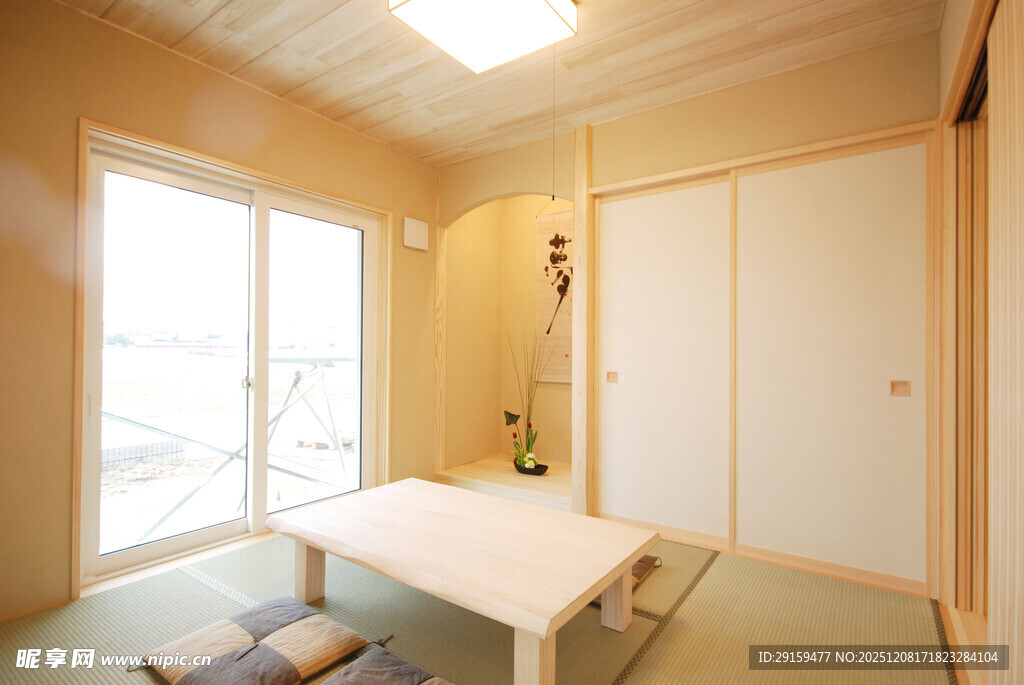 日式简约风格的温馨房间