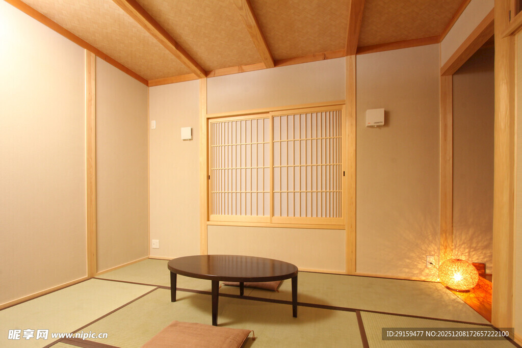 日式榻榻米房间温馨场景